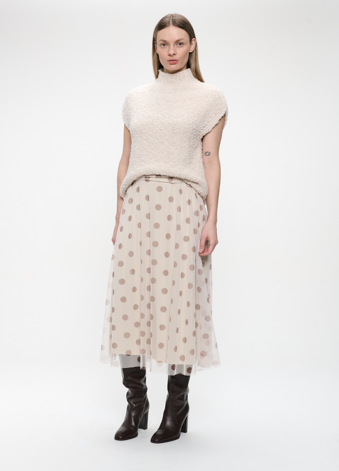 Jane Lushka - Off White Boucle Vest