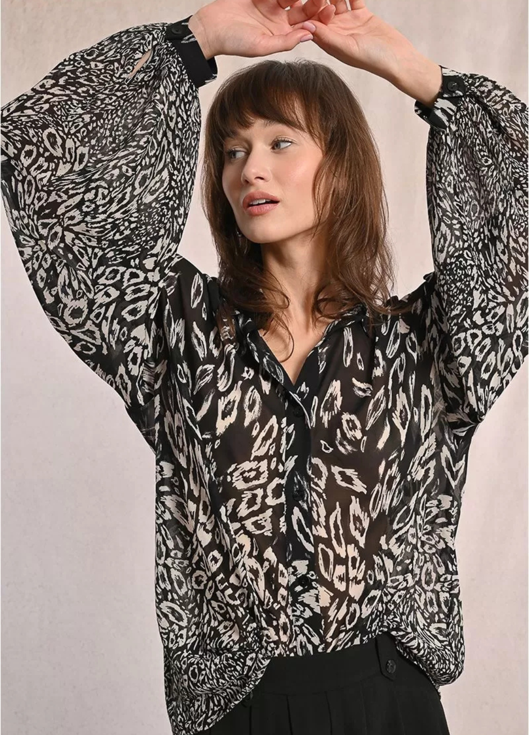 Molly Bracken - White & Black Blouse