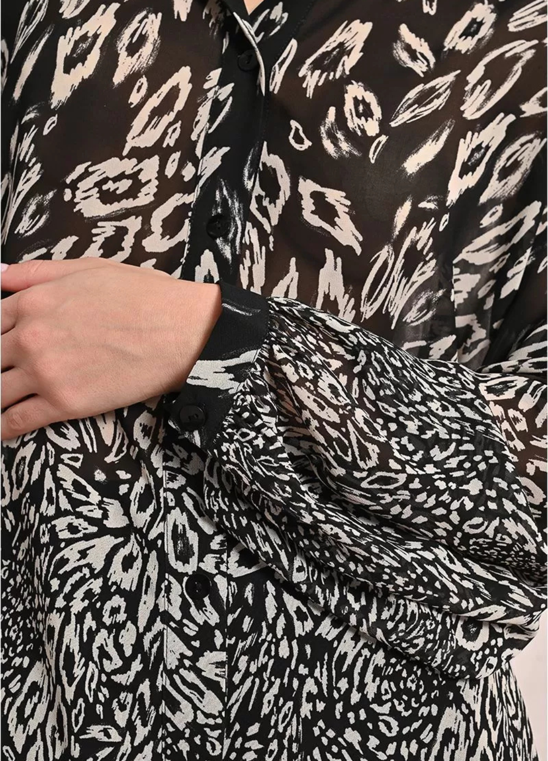 Molly Bracken - White & Black Blouse