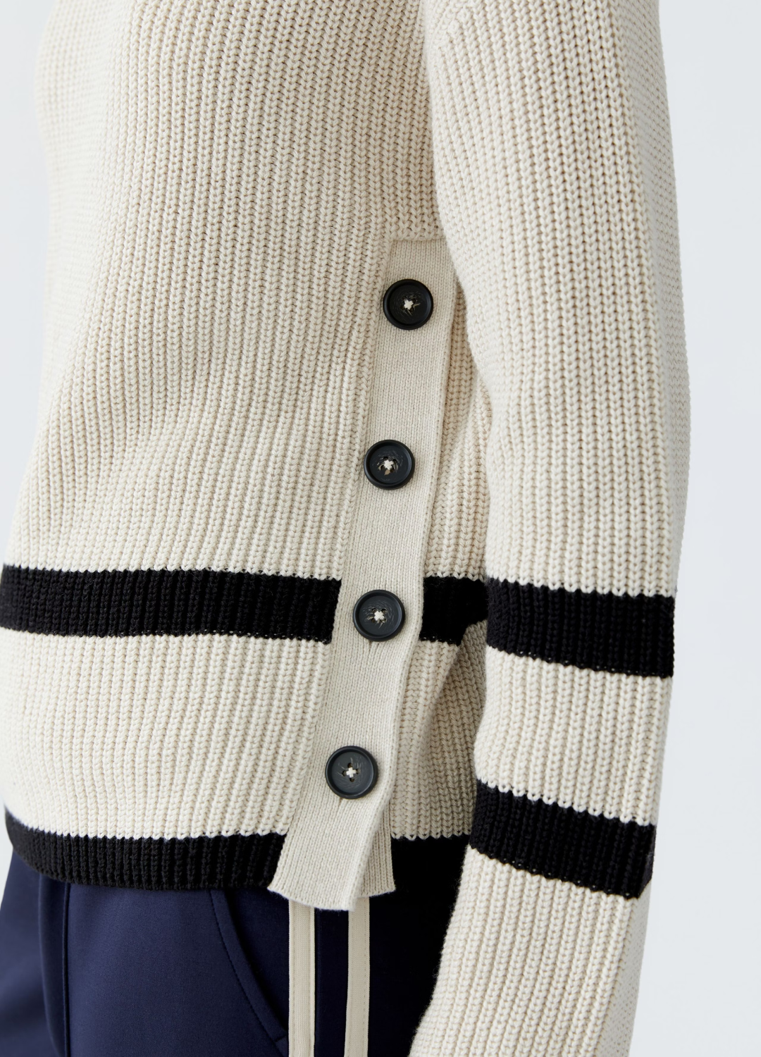 Oui - Button Side Jumper