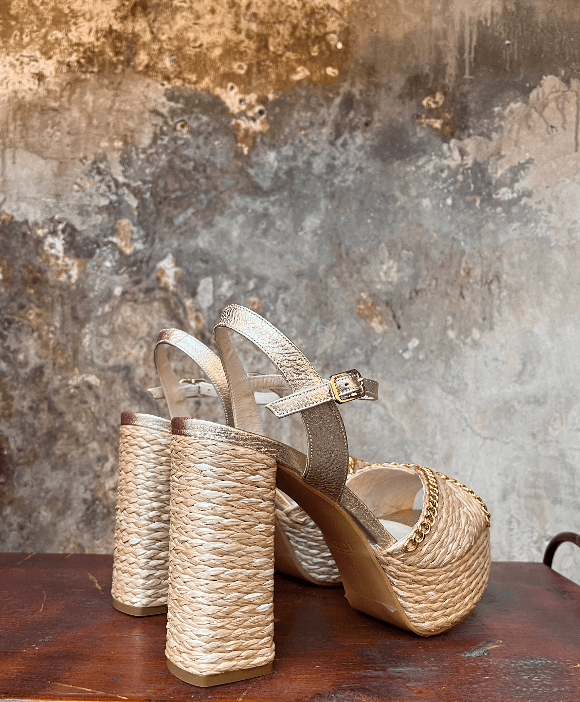 Lodi Turasi - Yute Natural High Sandal - Diamonds & Pearls