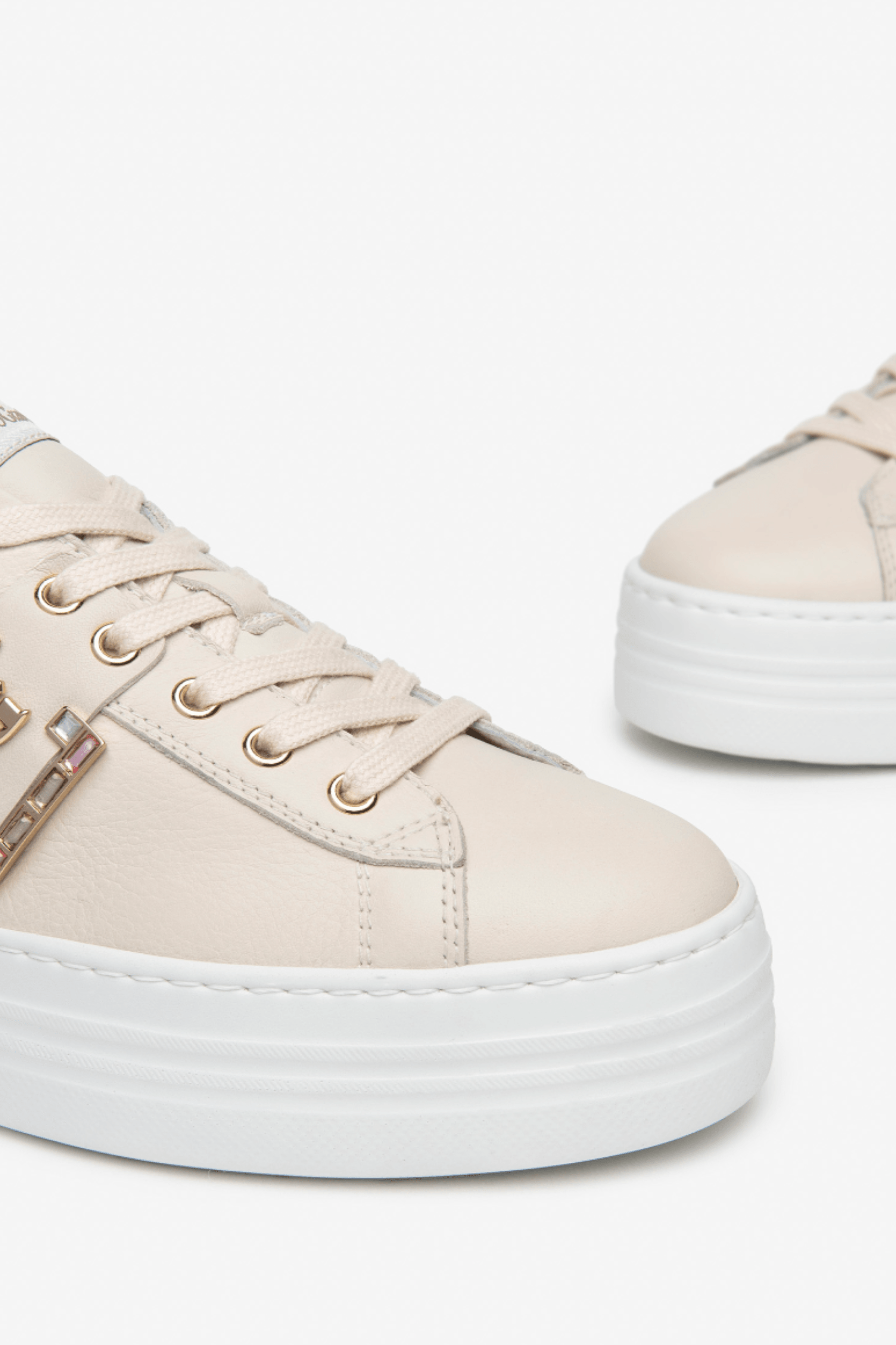 Nero Giardini - E409967D Milk Platform Trainer - Diamonds & Pearls