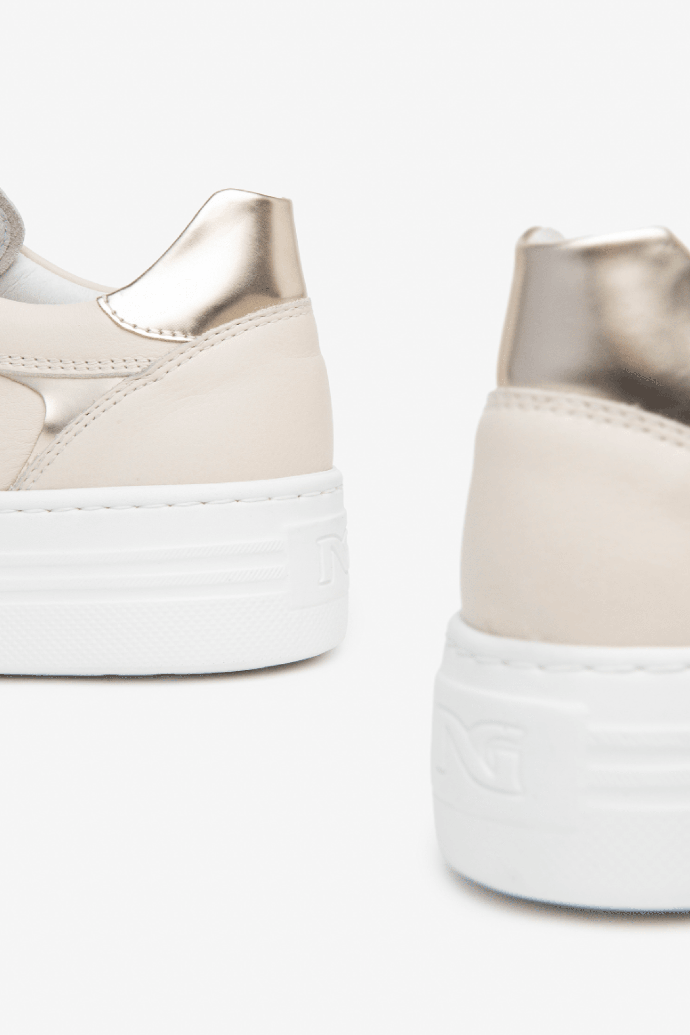 Nero Giardini - E409967D Milk Platform Trainer - Diamonds & Pearls