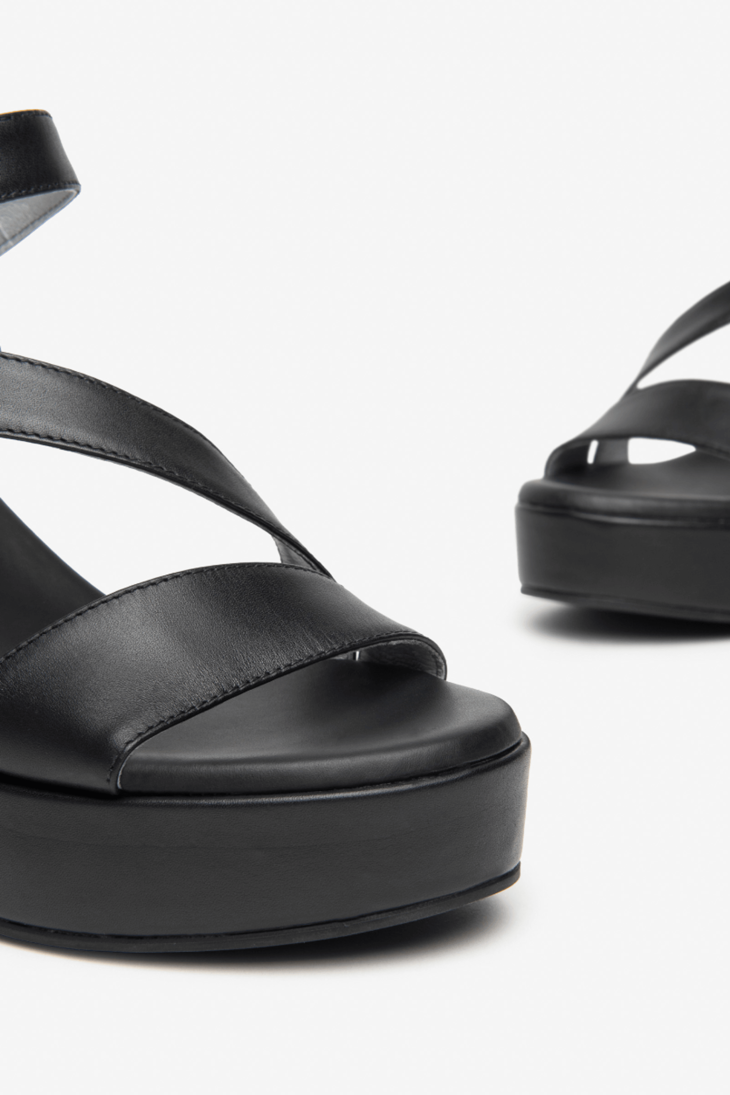 Nero Giardini - E410400D Black Strap Block Heel Sandal - Diamonds & Pearls