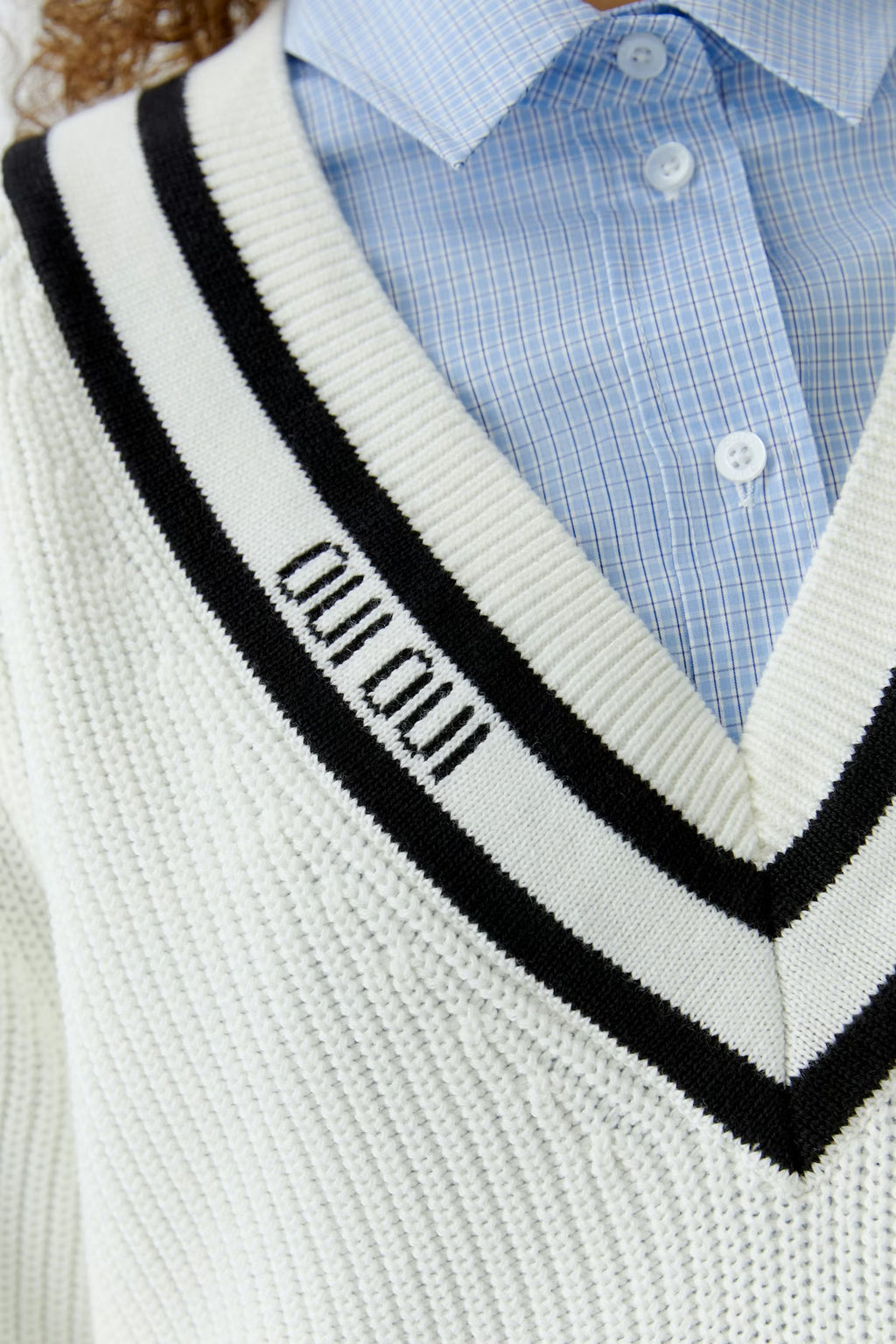 Oui - White V Neck Knit