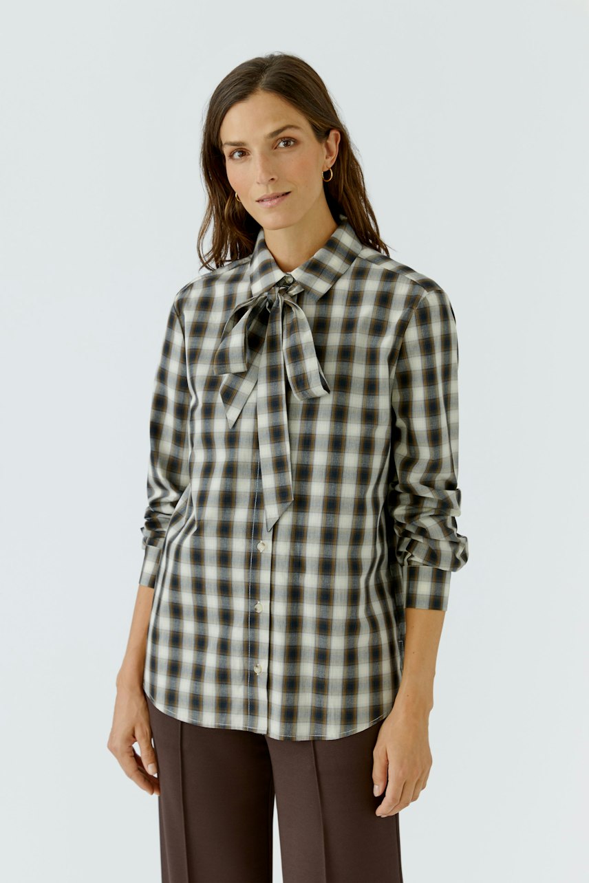 Oui Off White Black Check Bow Blouse - model view