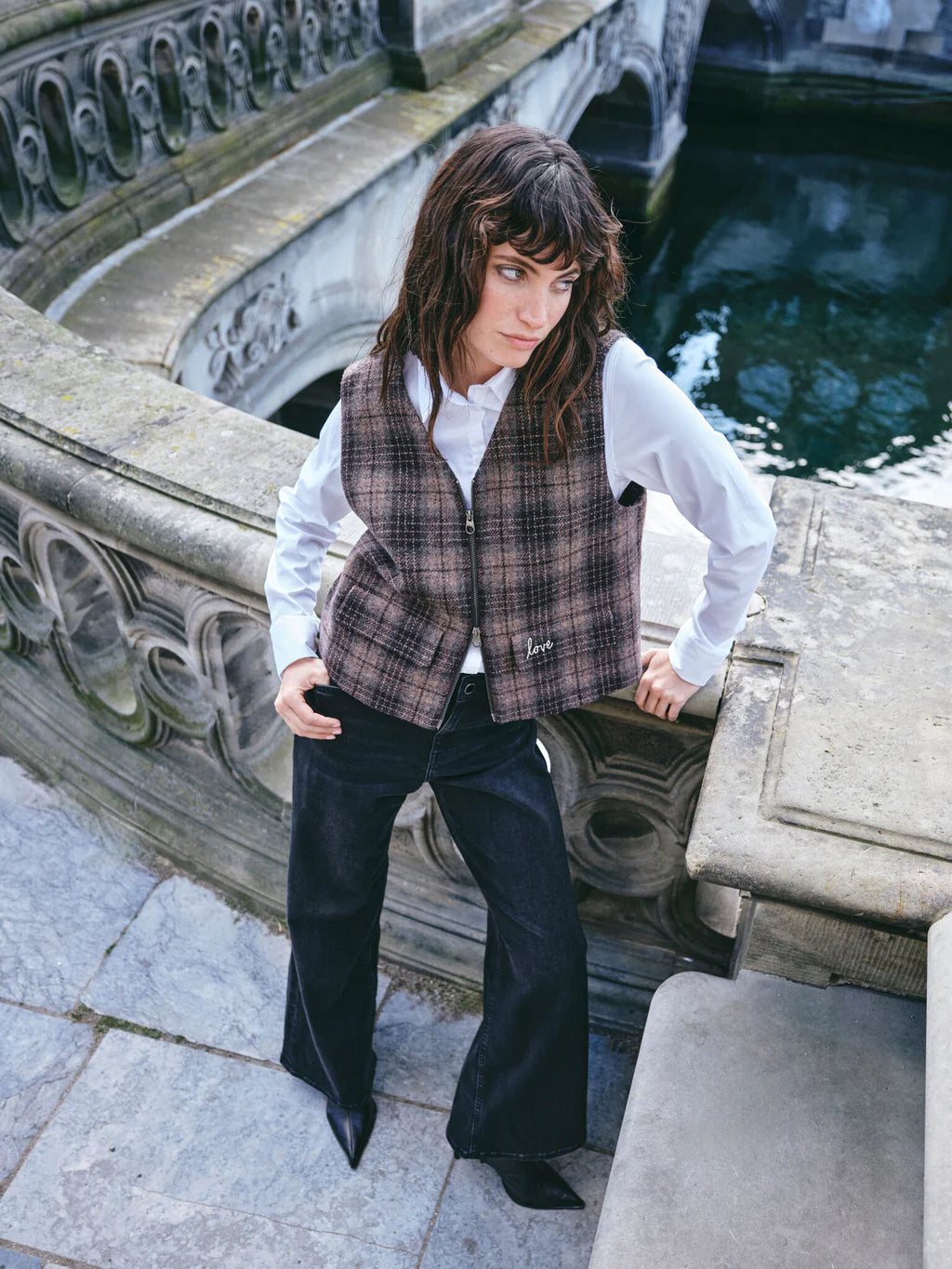 Mos Mosh - Runa Chez Vest