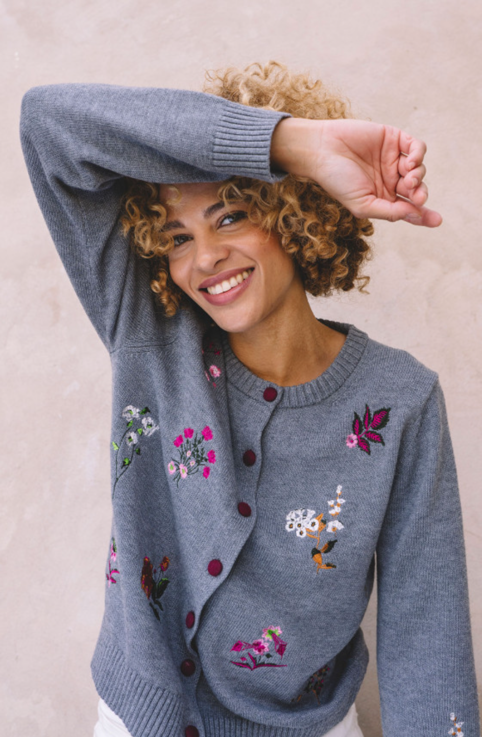 Hongo - Embroidered Floral Cardigan