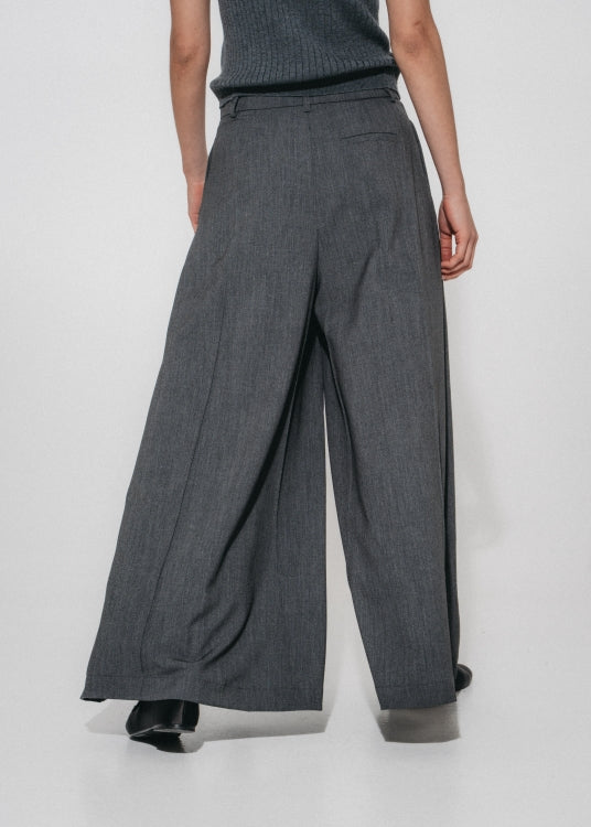 Luje - Coco Pleated Viscose Pants