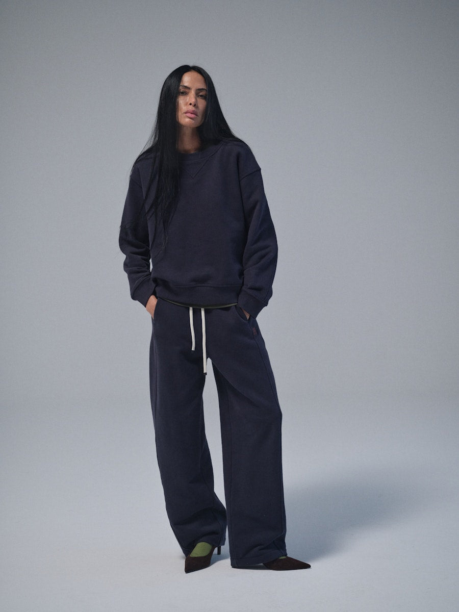 Heyanno - Peace Out Sweatshirt