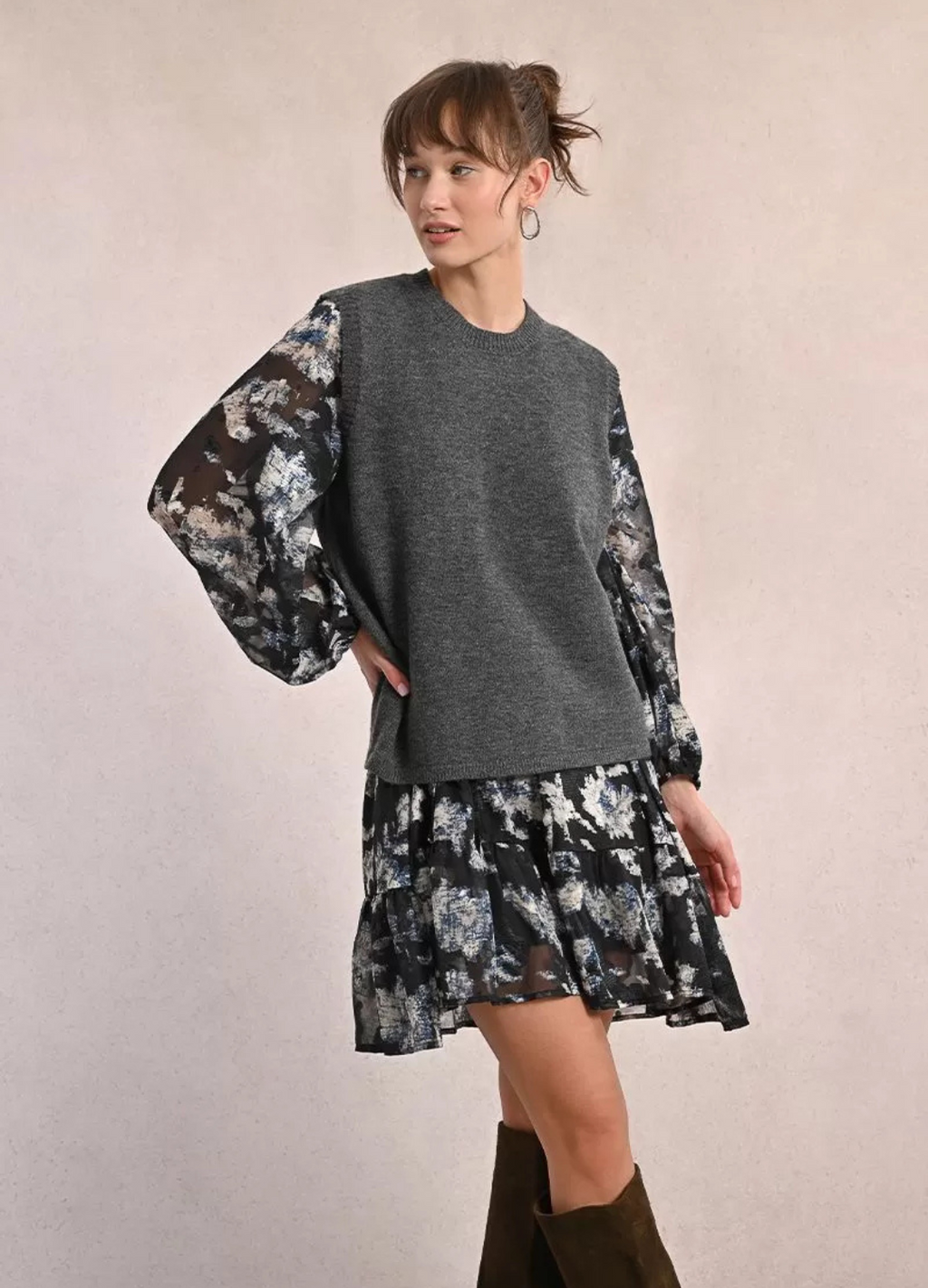 Molly Bracken - Grey Sleeveless Sweater