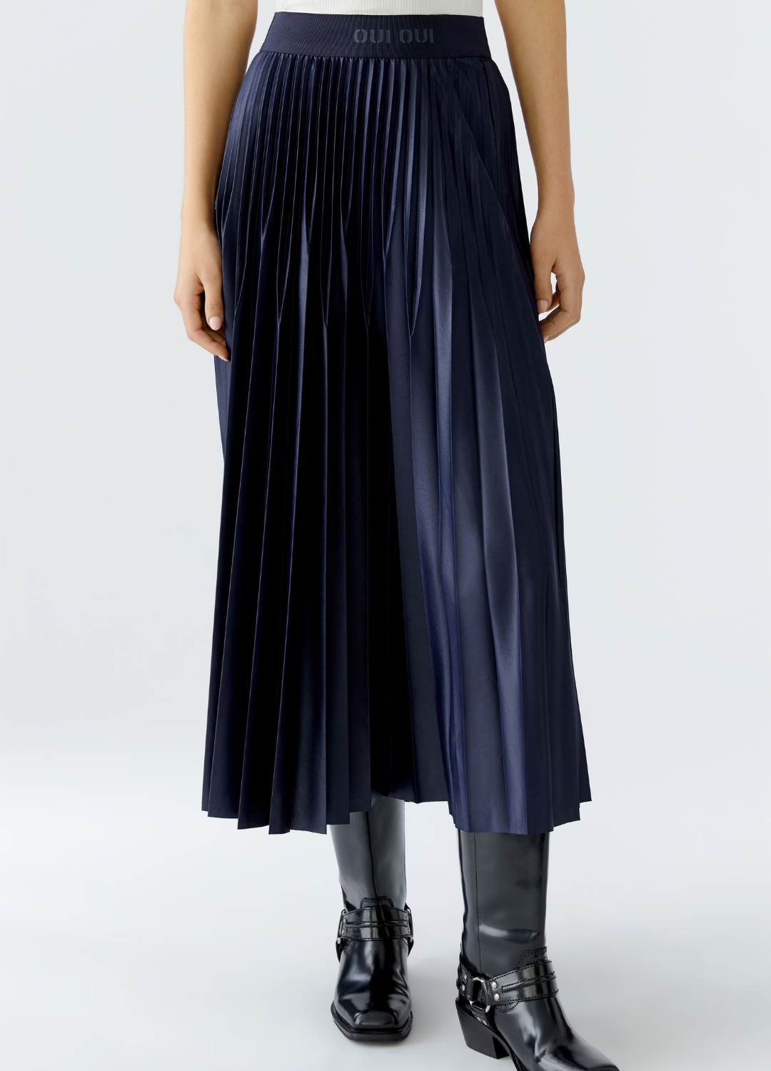 Oui - Dark Blue Pleat Skirt