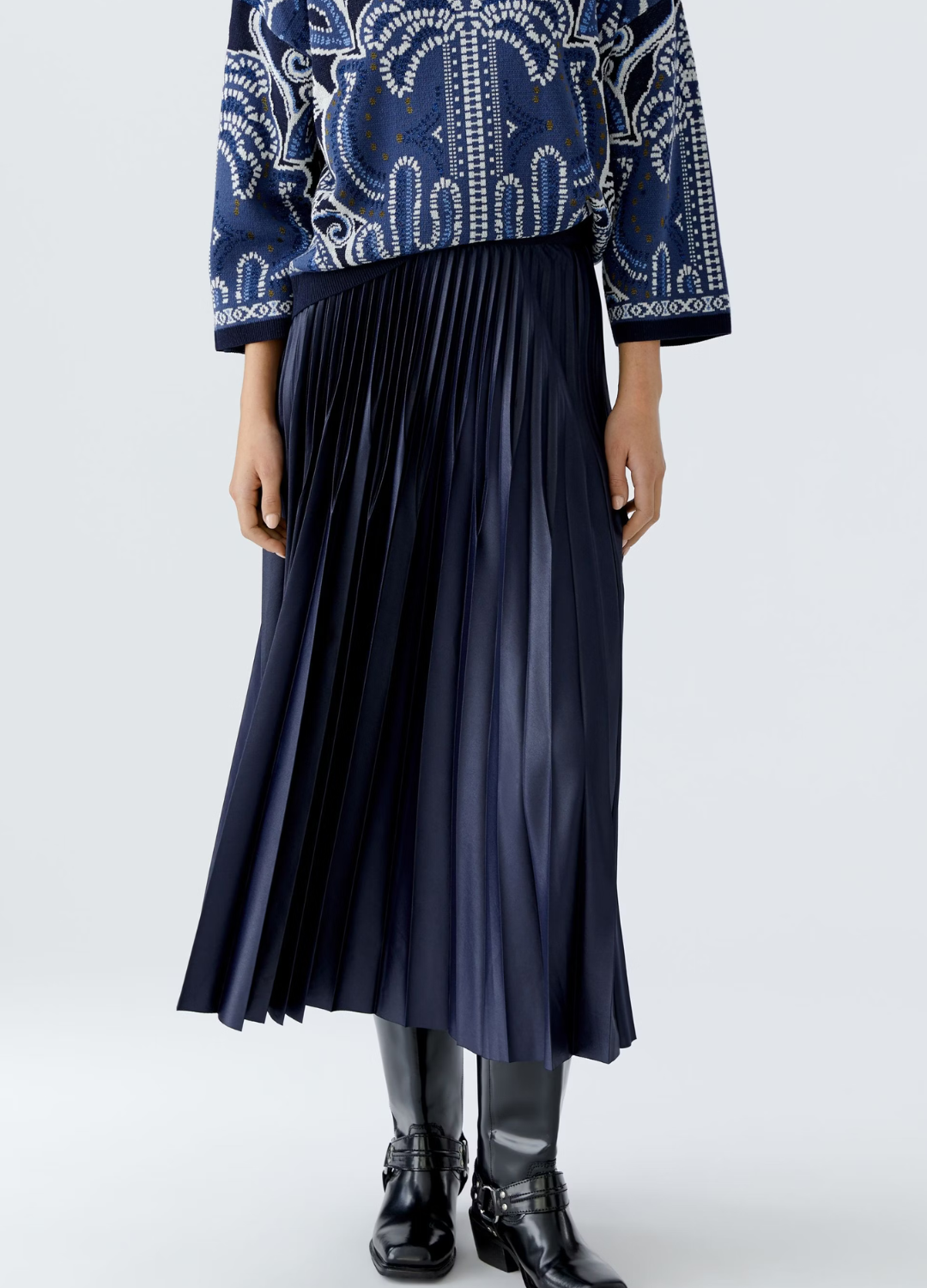 Oui - Dark Blue Pleat Skirt