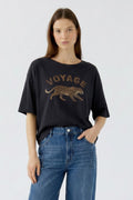 Oui - Leo Voyage Tee