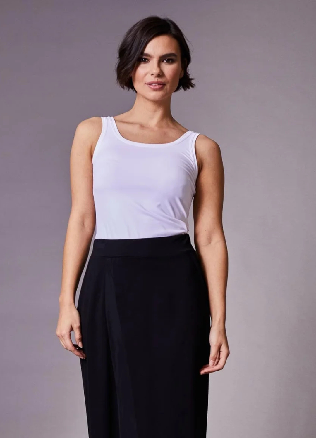 Peruzzi - Basic White or Black Vest