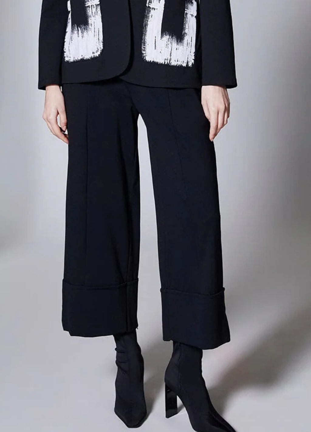 Peruzzi - Black Turn Up Pant