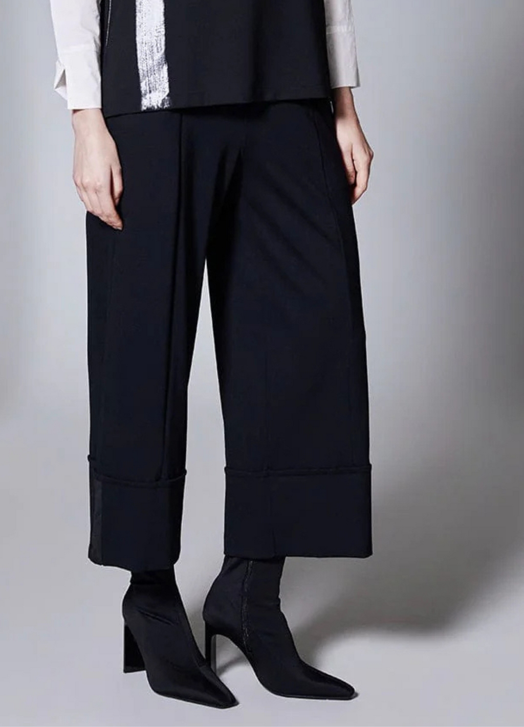 Peruzzi - Black Turn Up Pant
