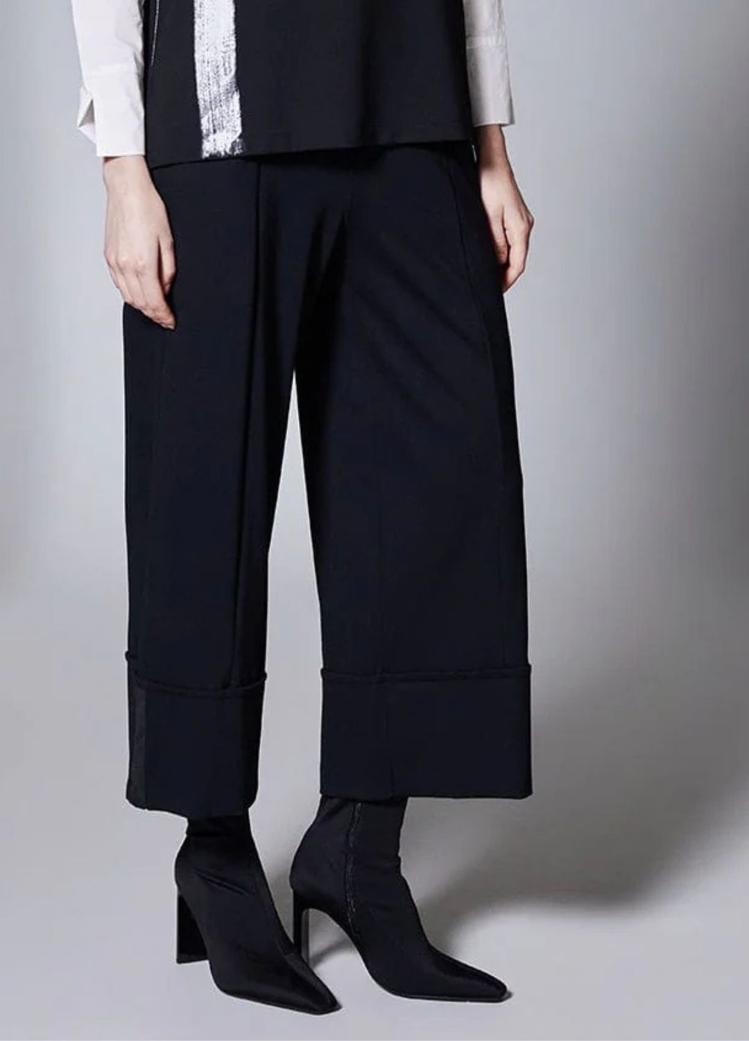 Peruzzi - Black Turn Up Pant