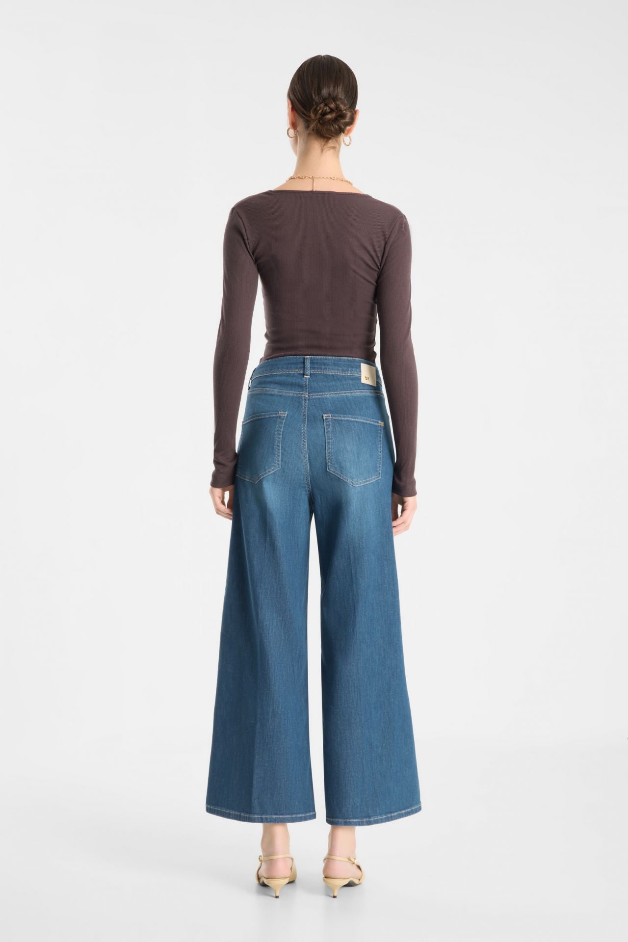 RaffaelloRossi-Sventy 7/8 Soft Blue Denim-Diamonds And Pearls
