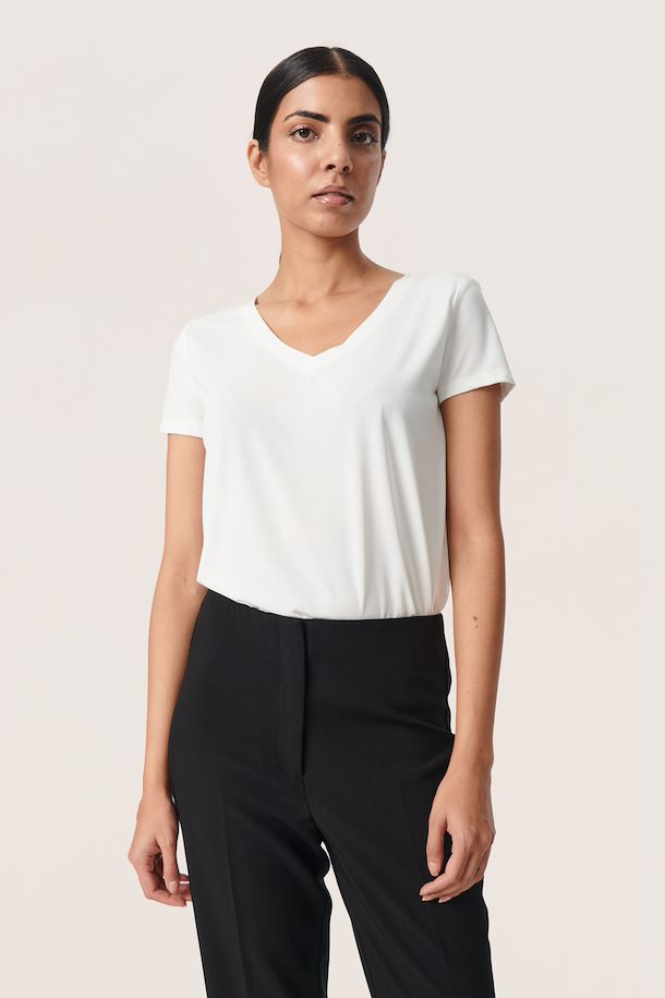 Soaked In Luxury Columbine Loose Fit V-Neck SS
