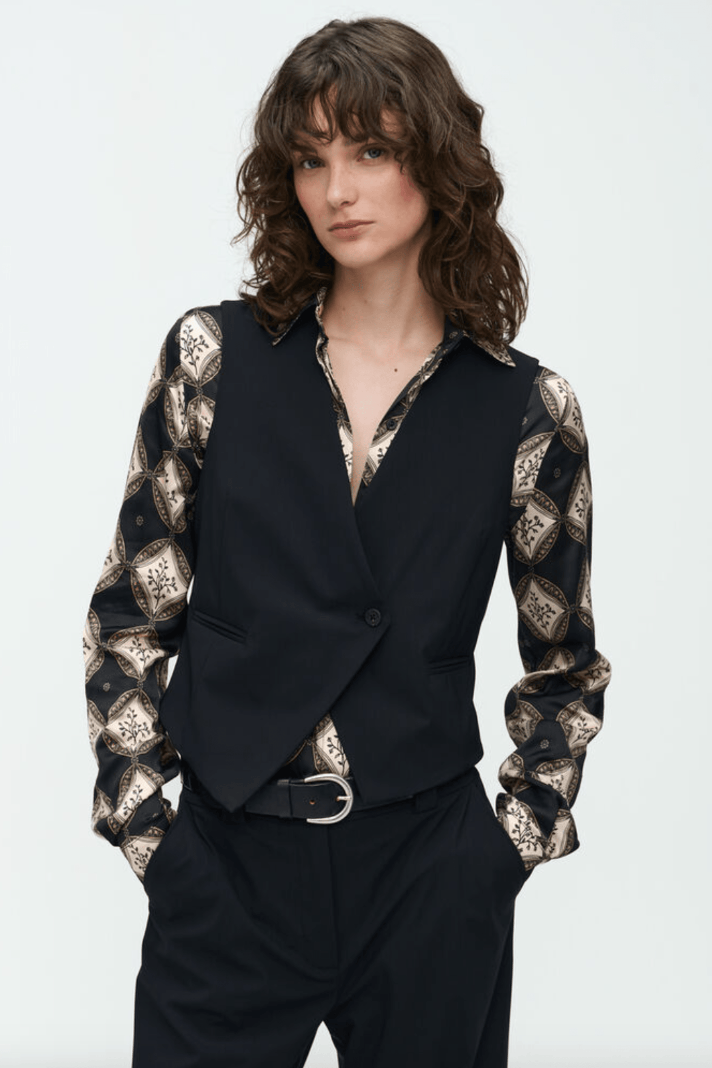 Jane Lushka - City Vest Technical Jersey - Diamonds & Pearls