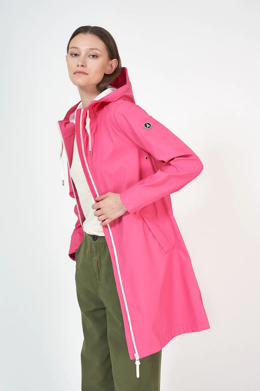 Tanta - Nuovola Raincoat In Hot Pink - Diamonds & Pearls