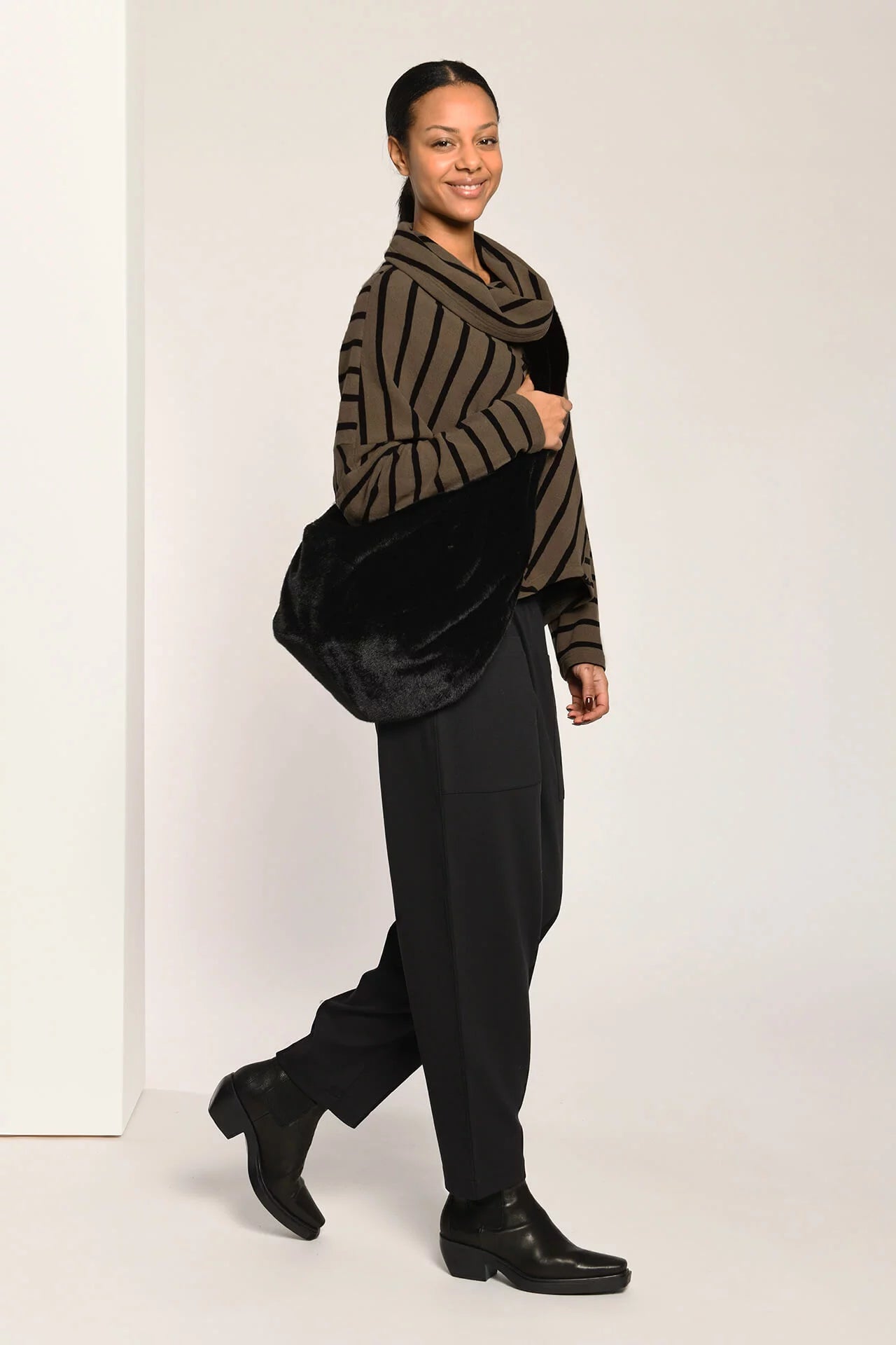 Vetono - Dark Olive Sweater